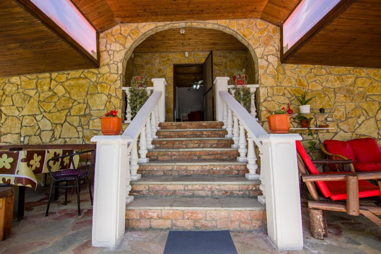 Villa Touzla Офринио Экстерьер фото
